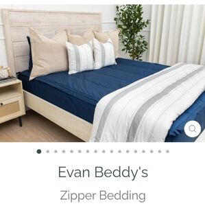 Navy Beddy (zippered bed)